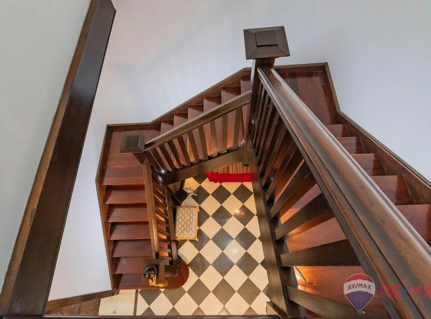 CASA DE ESTILO RECICLADA A NUEVO EN VENTA LA PLATA 5