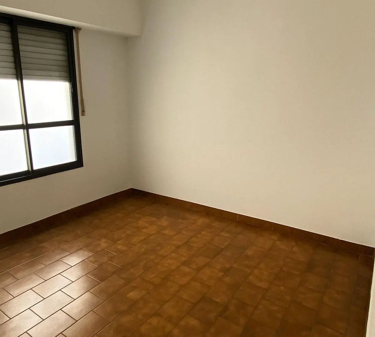 DEPARTAMENTO EN VENTA EN BERNAL 3