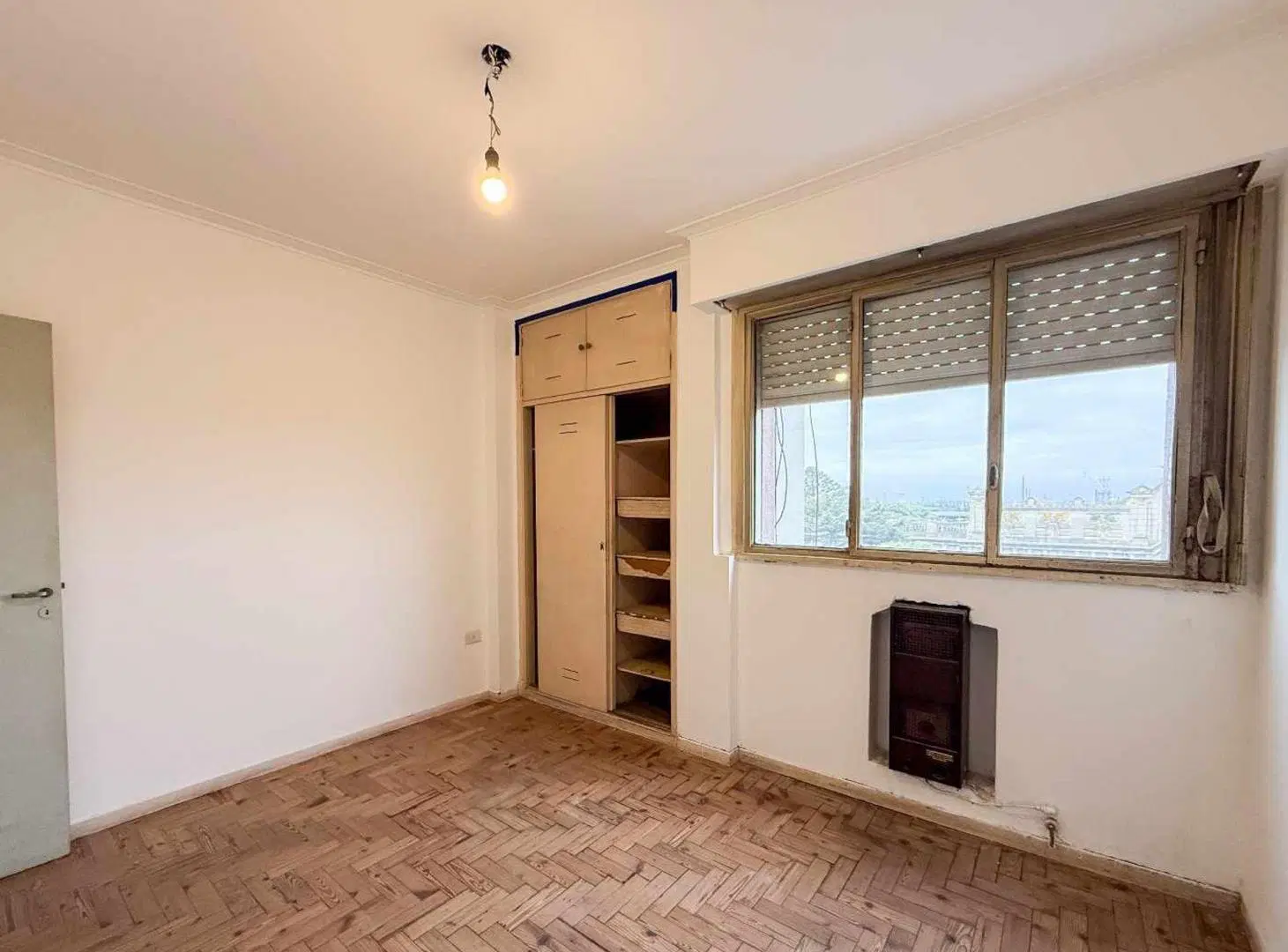 DEPARTAMENTO EN VENTA 3 DORMITORIOS LA PLATA 4