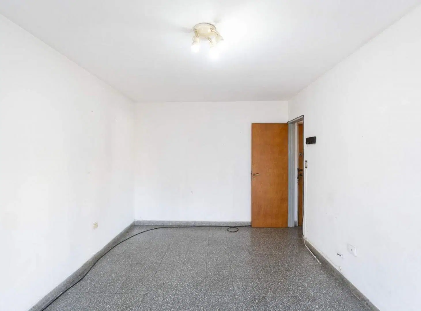 DEPARTAMENTO EN VENTA DOS DORMITORIOS LA PLATA 4