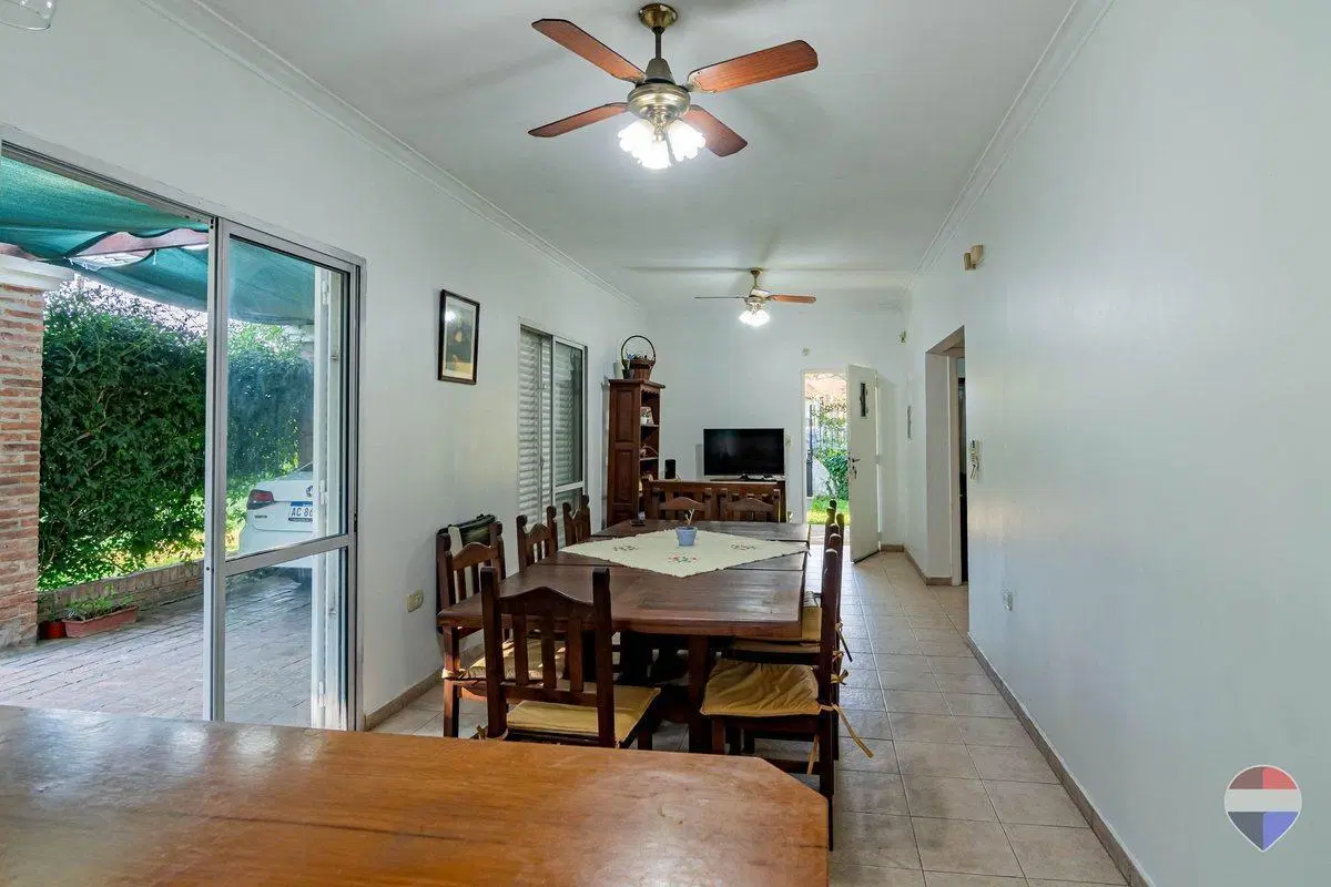 CASA EN VENTA EN CITY BELL 8