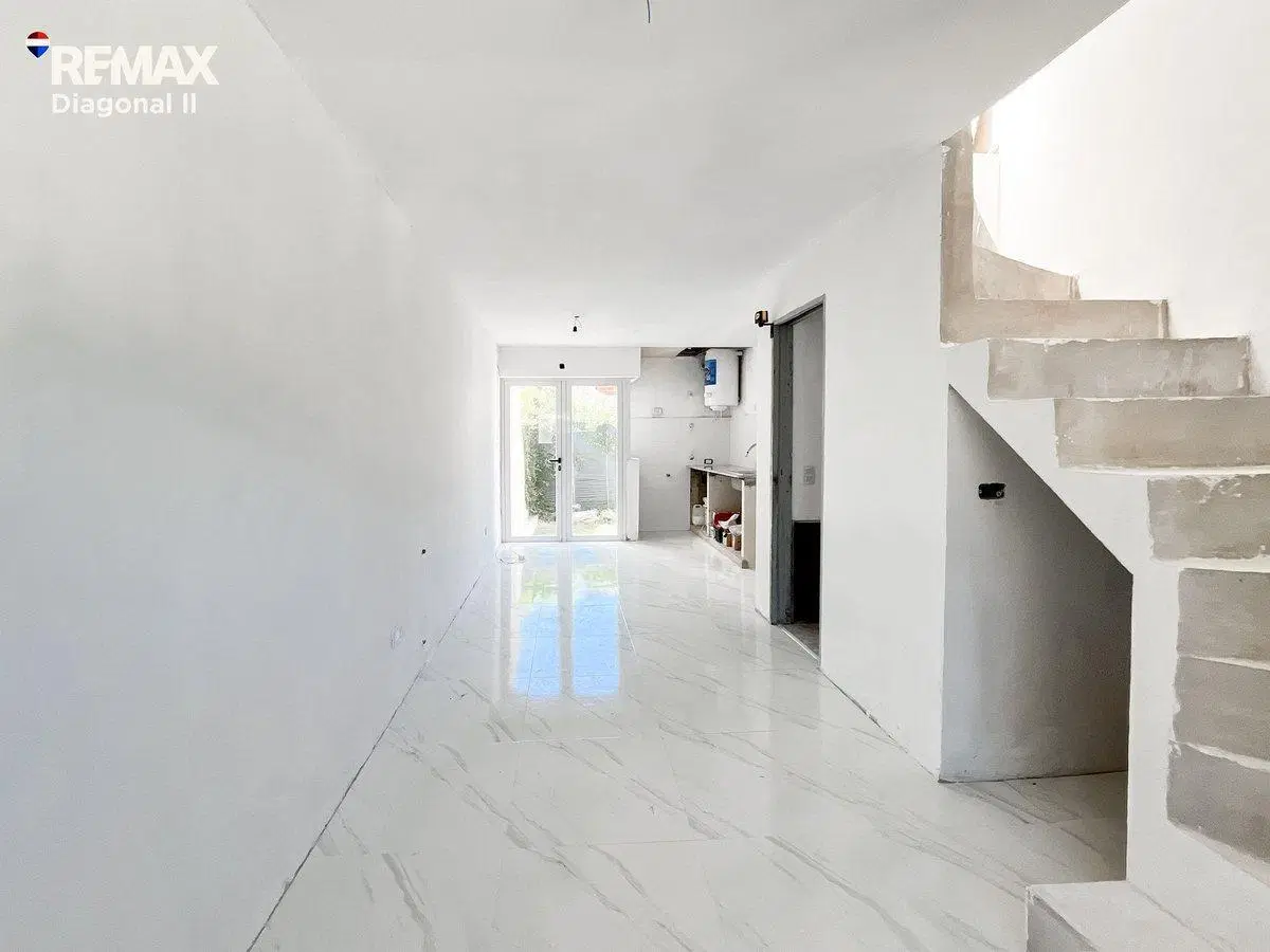 DUPLEX EN VENTA EN VILLA ELISA 4