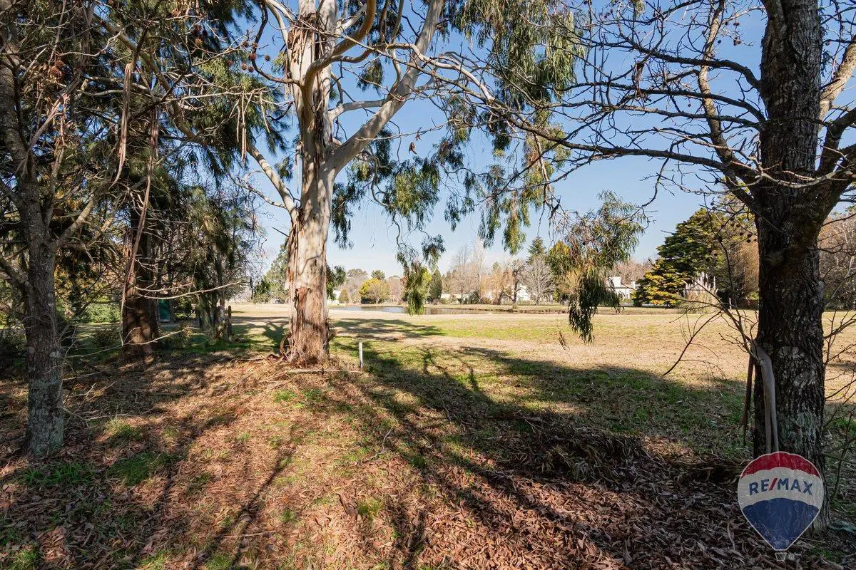 LOTE EN VENTA EN MIRALAGOS 8