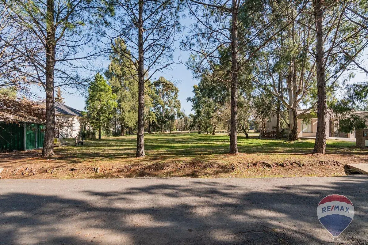 LOTE EN VENTA EN MIRALAGOS 2