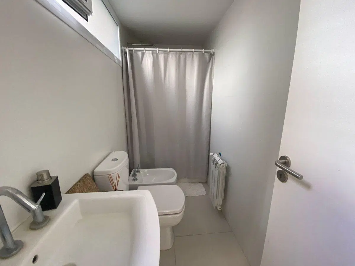 Venta Departamento 1 dormitorio cochera y patio 3