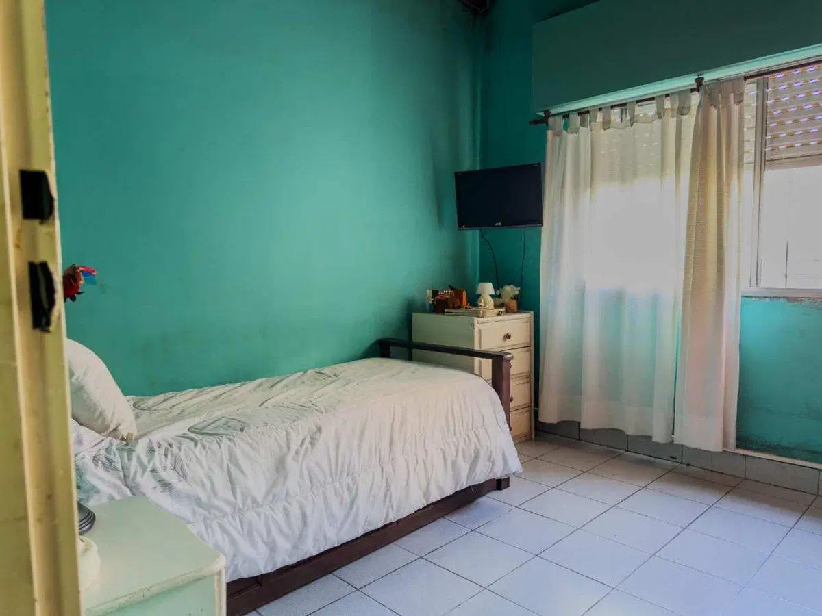 Casa en Venta en Los Hornos 5