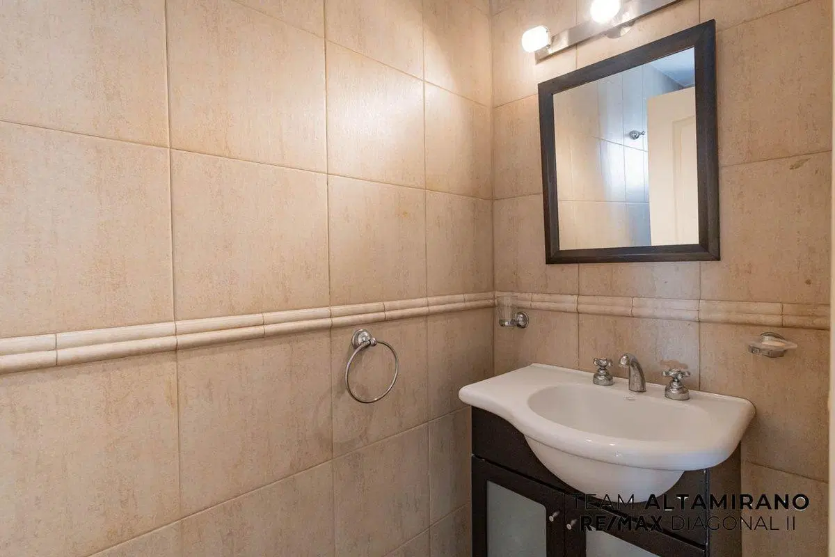 CASA EN VENTA EN LAGUNA VITEL 8