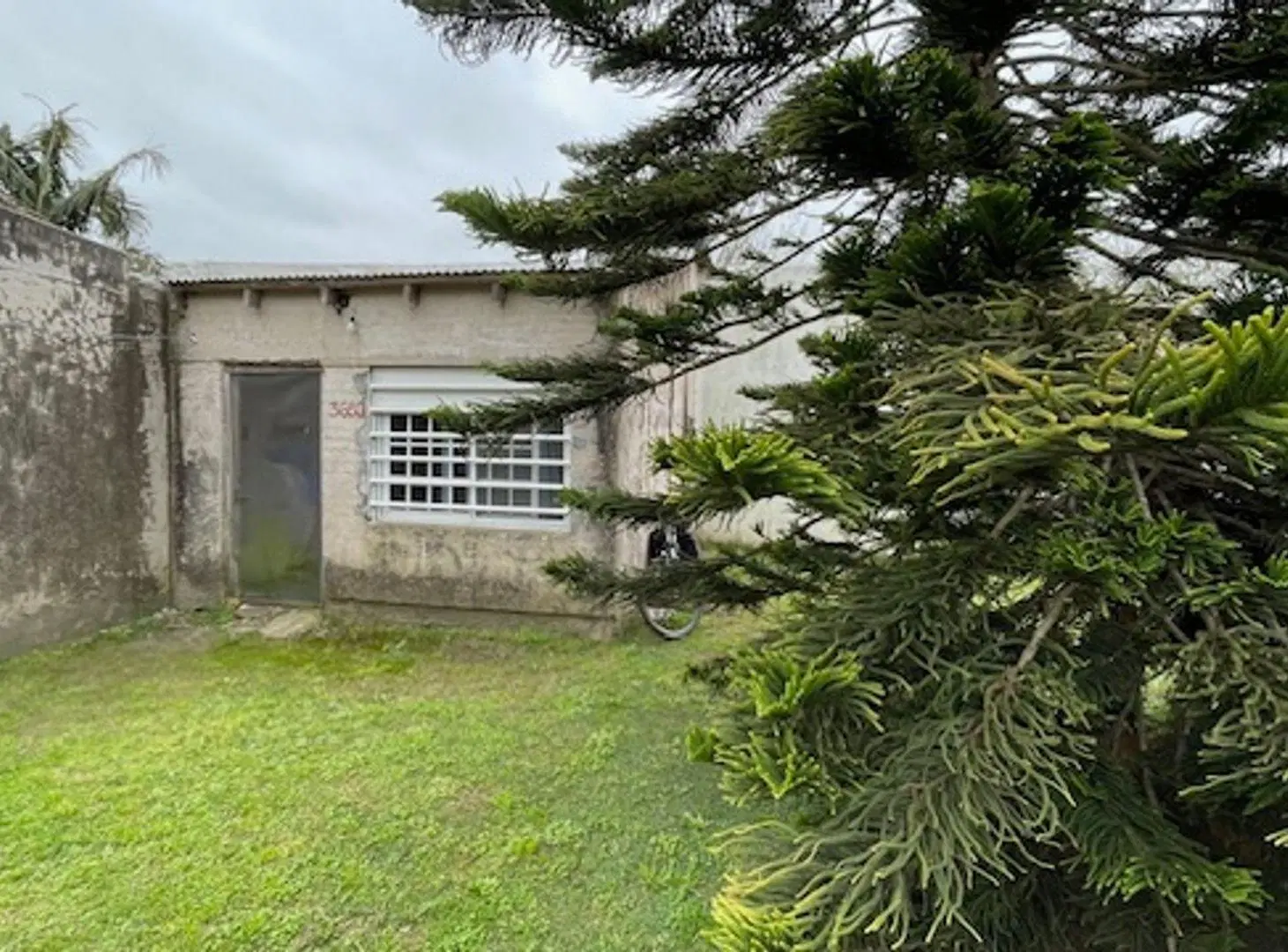 Casas de tres dormitorios en venta en La Plata 2