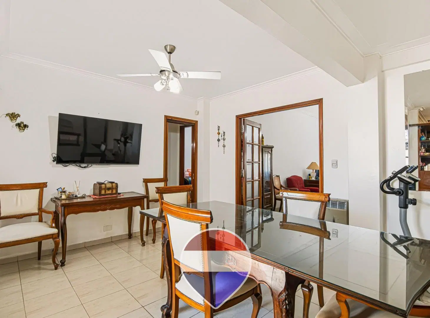 CASA EN VENTA LA PLATA 3 DORMITORIOS 5