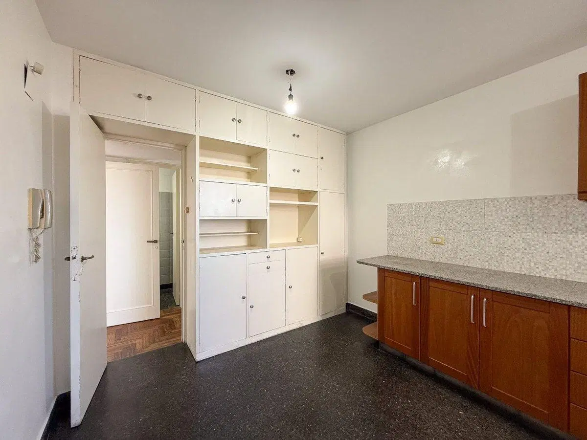Departamento de 2 Dormitorio con Estudio y cochera 2