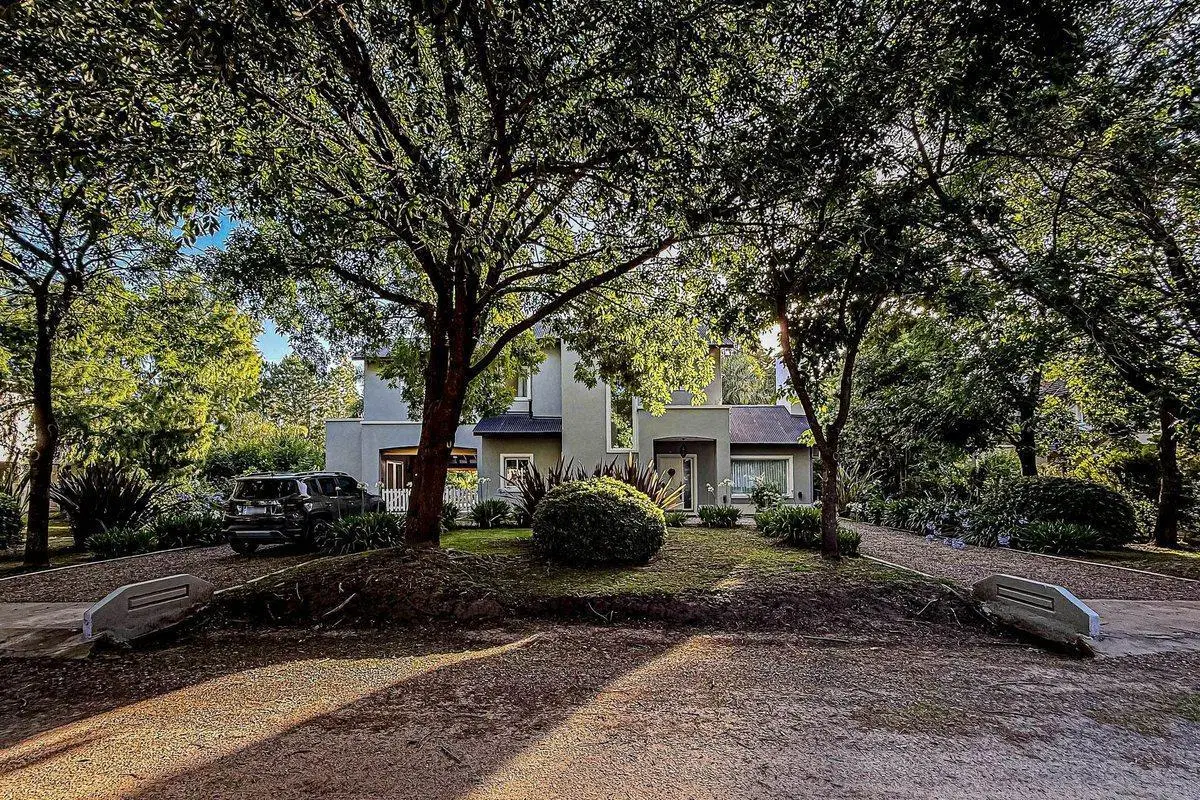 CASA EN VENTA HARAS DEL SUR 1 3
