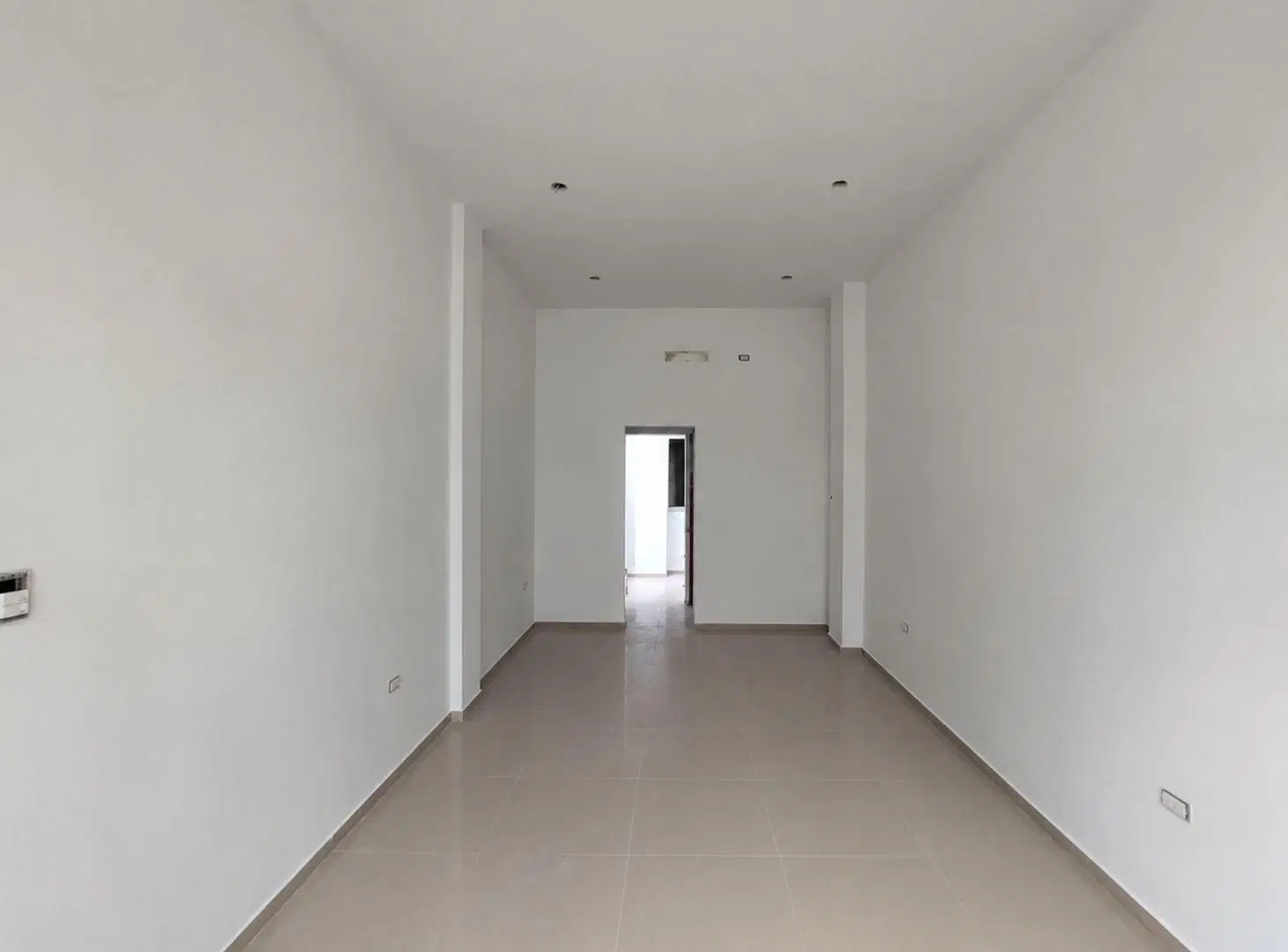 LOCAL EN VENTA LA PLATA 2