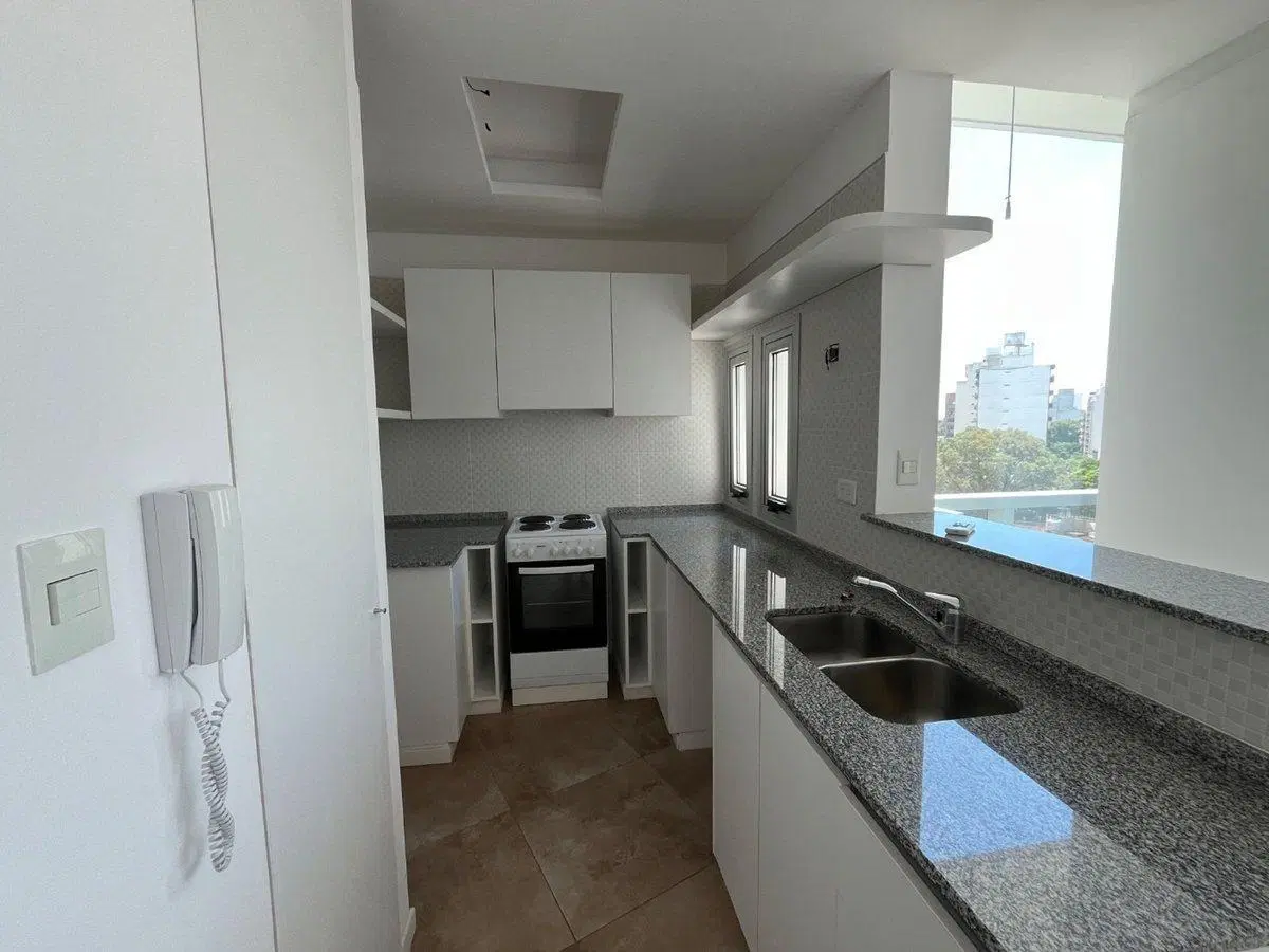 DEPARTAMENTO EN VENTA CON BALCON Y COCHERA 3