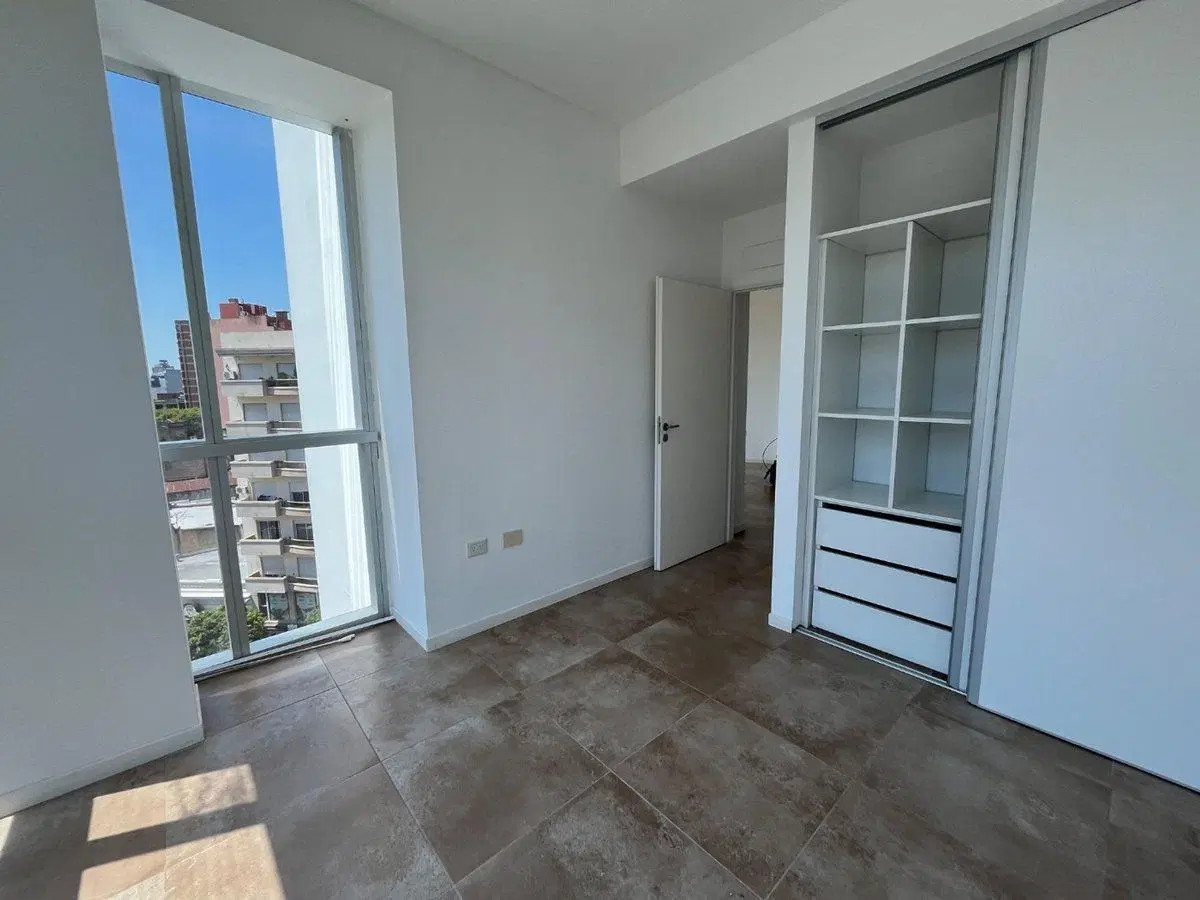 DEPARTAMENTO EN VENTA CON BALCON Y COCHERA 4