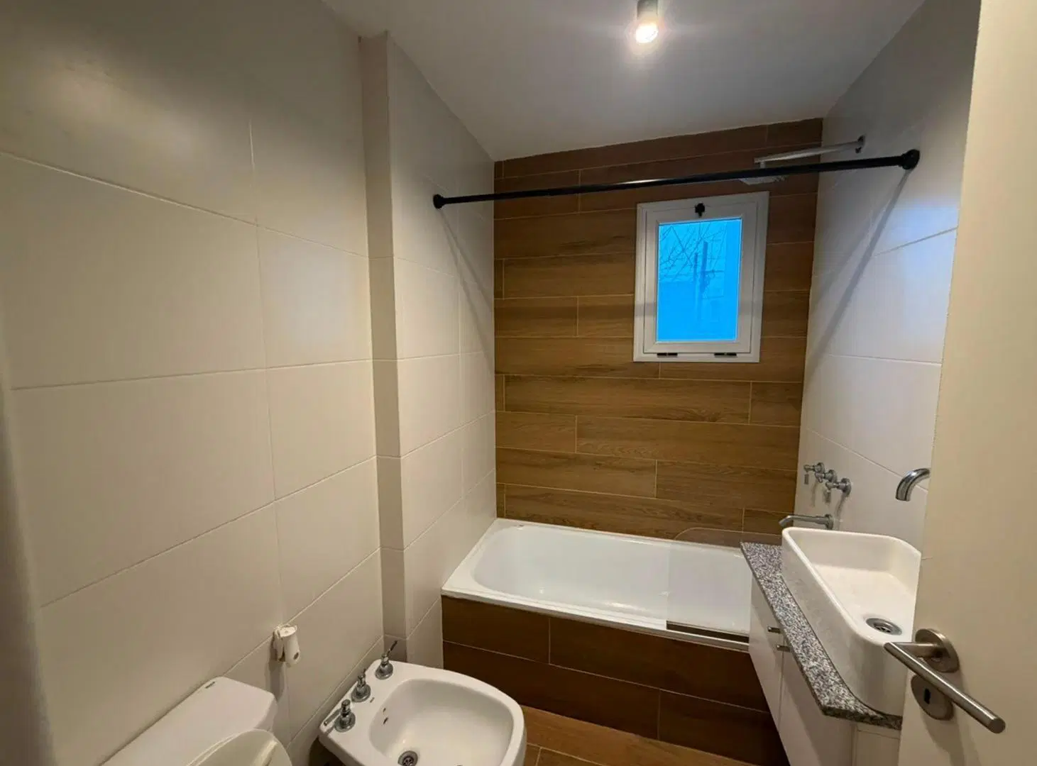 MONOAMBIENTE EN VENTA. LA PLATA 3