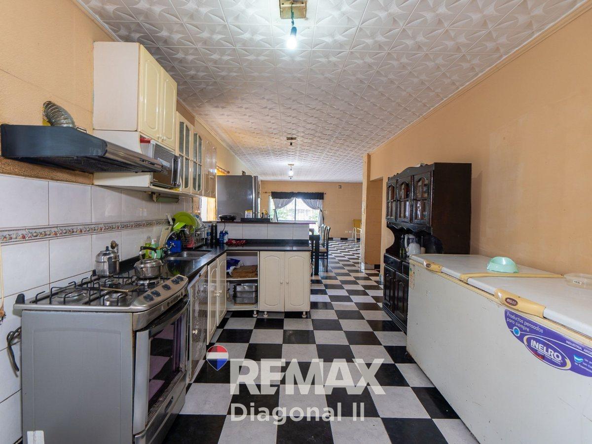 Foto de CASA Y LOCALES EN VENTA EN ROMERO, imagen 1