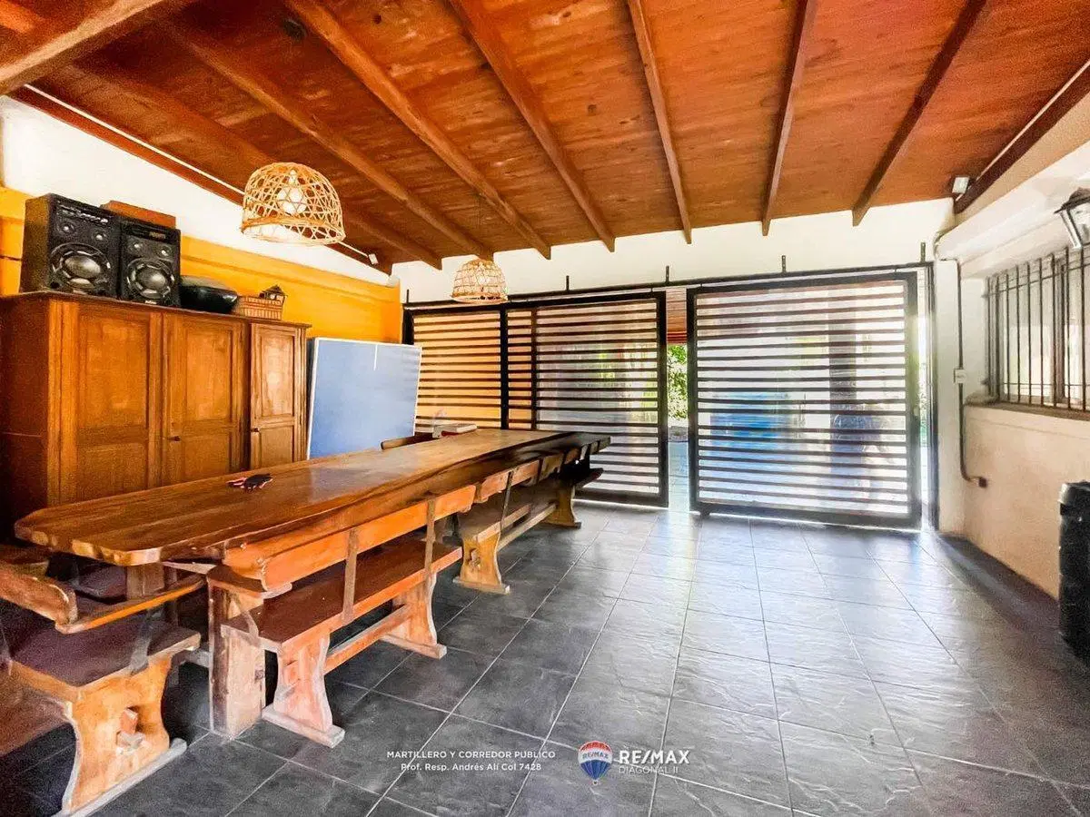 CASA EN VENTA EN CITY BELL ENTRE CAMINOS 4
