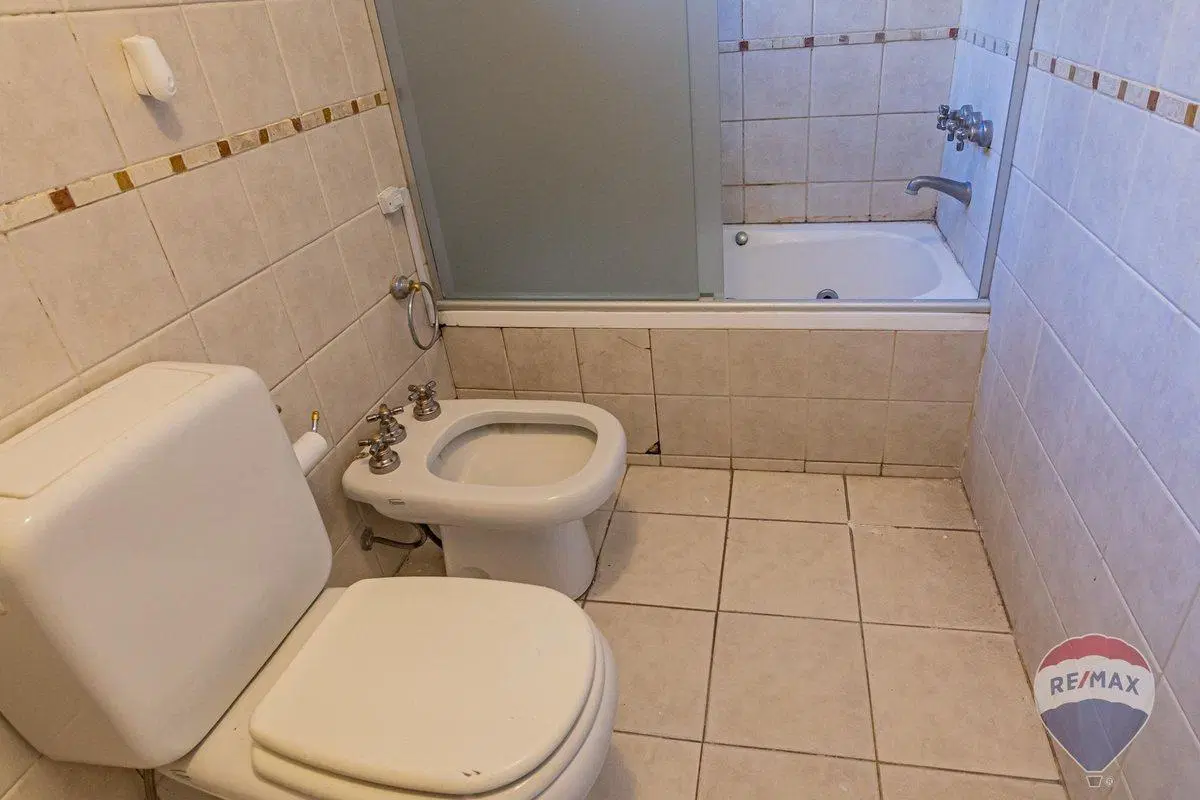 Casa en venta en GONNET 5