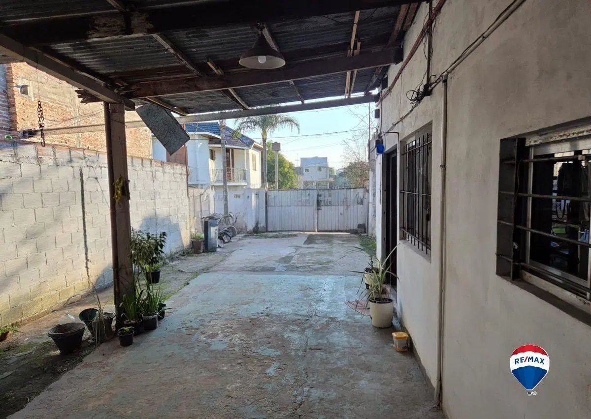 CASA EN VENTA EN CITY BELL 5