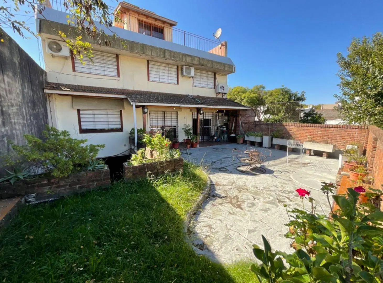VENTA DEPARTAMENTO BERNAL CENTRO 3 DORM COCHERA 5