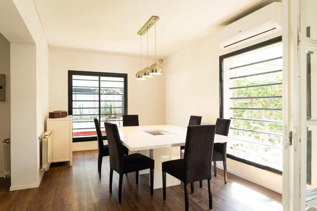 CASA EN VENTA GONNET 8