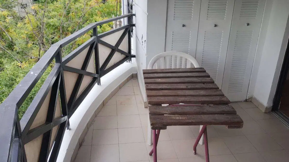 Depto 1 dormitorio con cochera alquiler La Plata 8