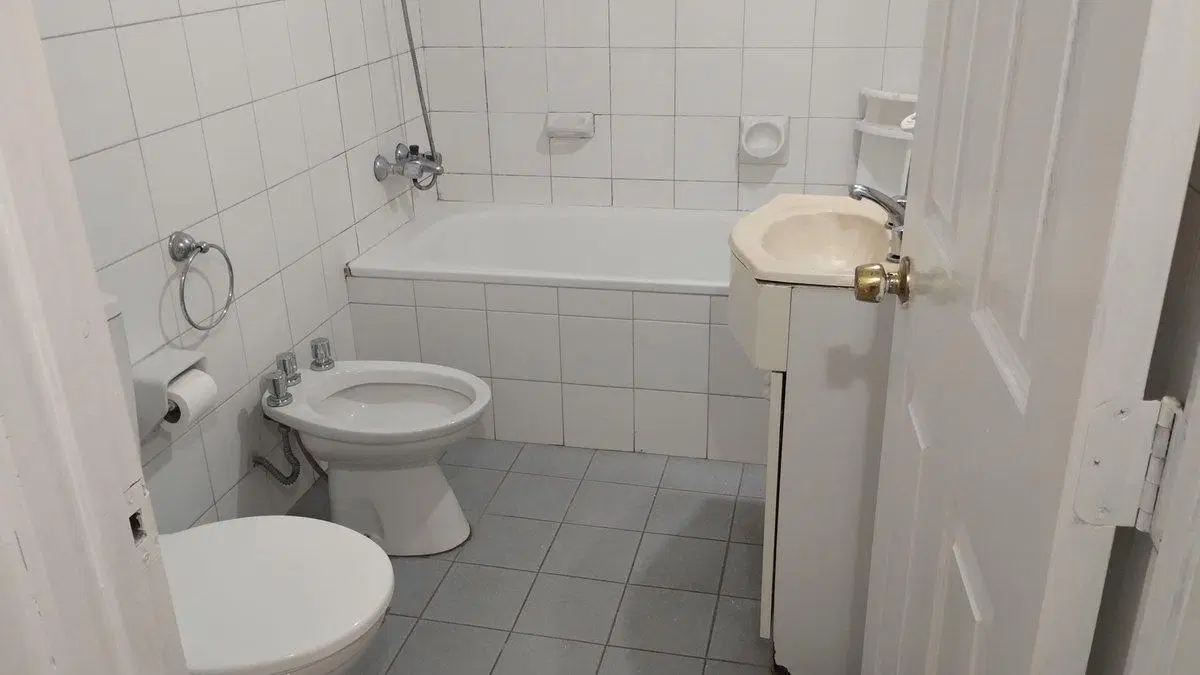 Depto 1 dormitorio con cochera alquiler La Plata 5