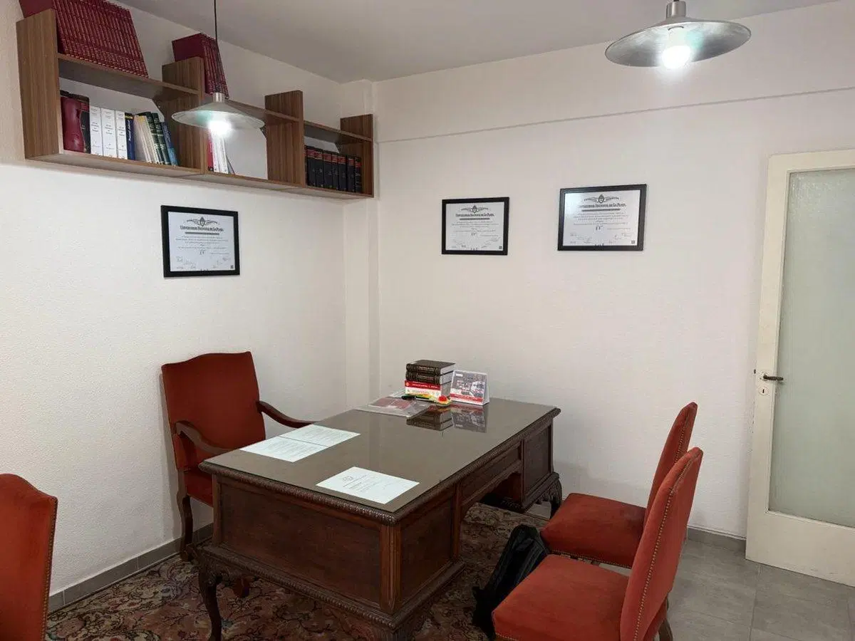 OFICINA EN VENTA 4