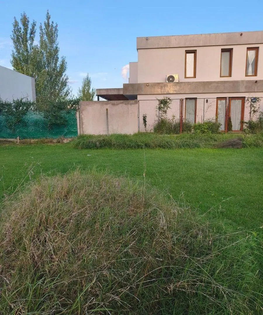 VENTA DE LOTE - BARRIO ROBLE BELL 4