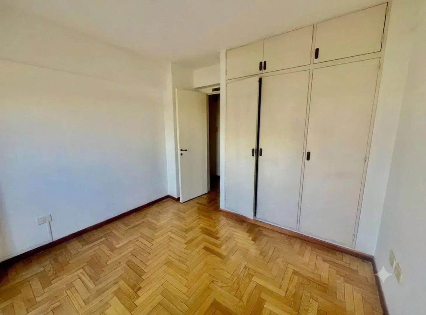 DEPARATAMENTO EN VENTA LA PLATA 3