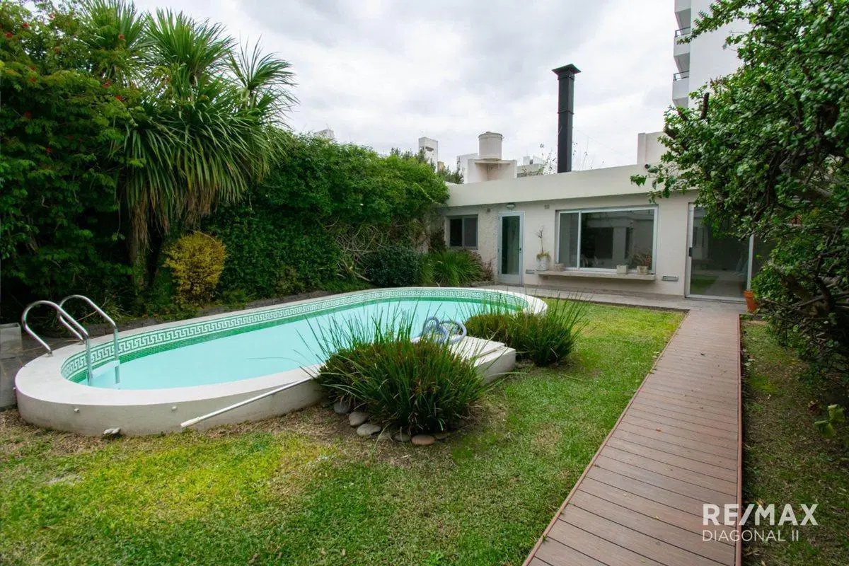 Casas en Venta en La Plata 4