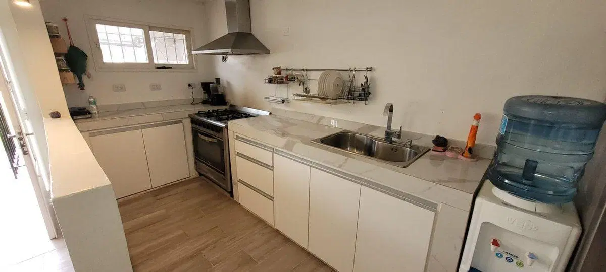 CASAS EN VENTA LA PLATA 3 DORMITORIOS 4