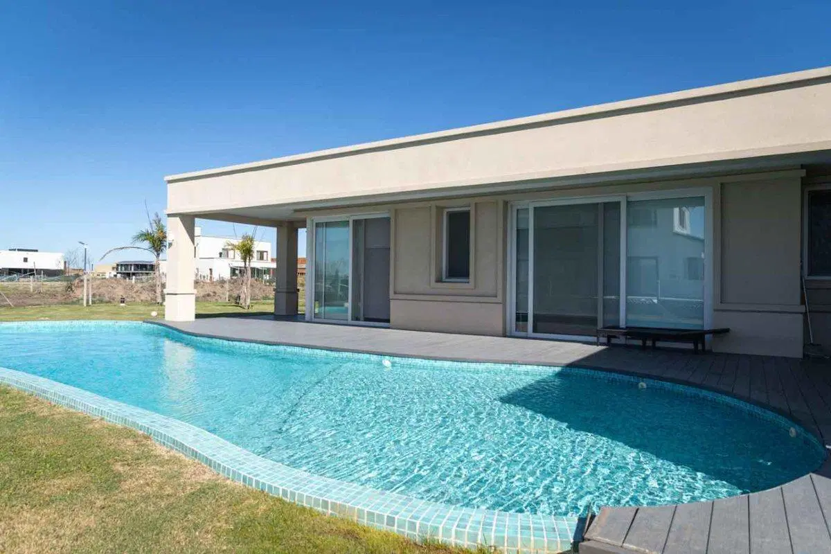 VENTA CASA VILLALOBOS 8