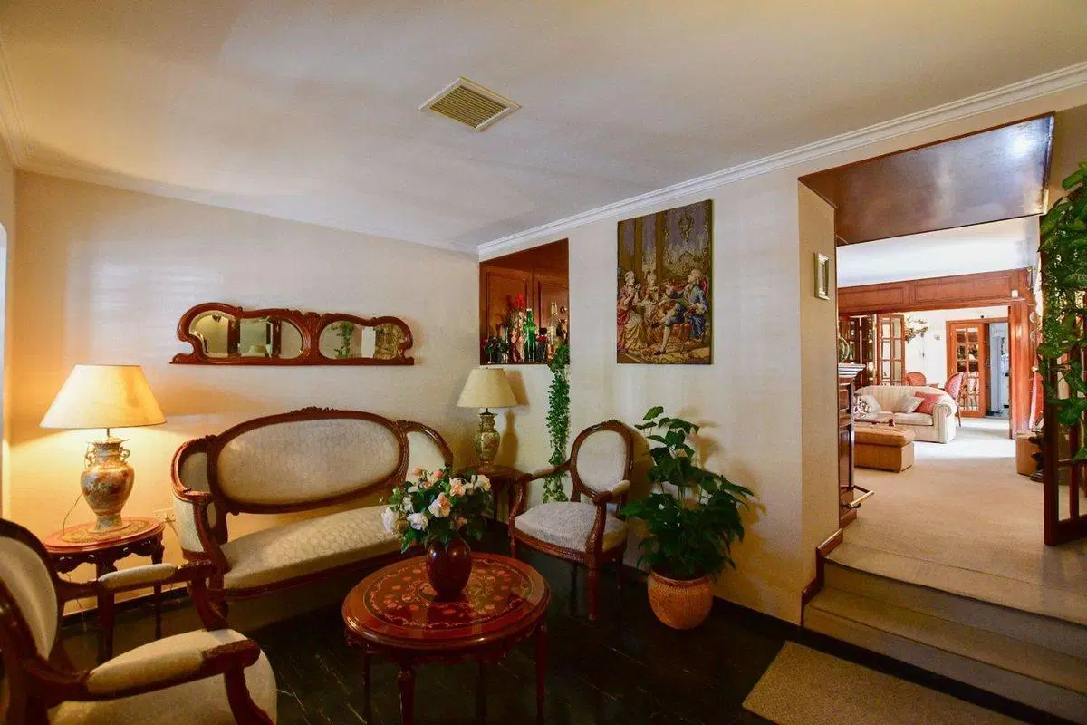 CASA EN VENTA LA PLATA 4