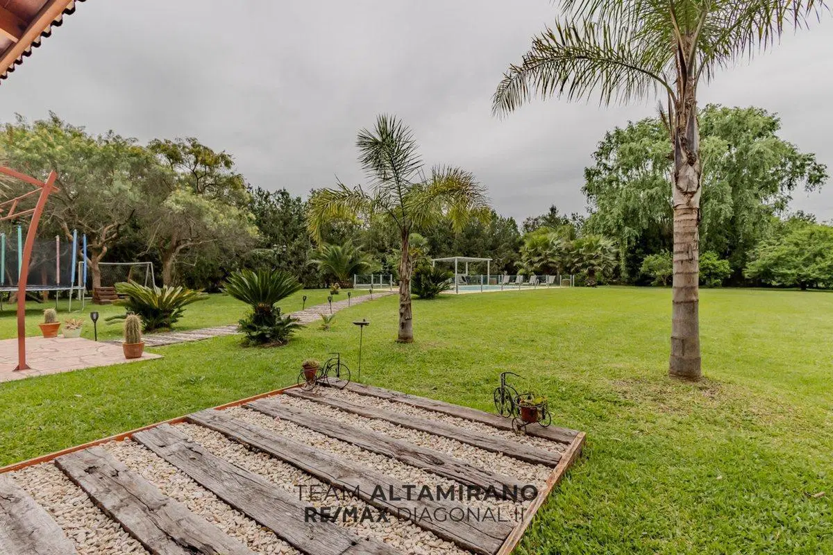 CASA EN VENTA EN CAMPOS DE ROCA 8