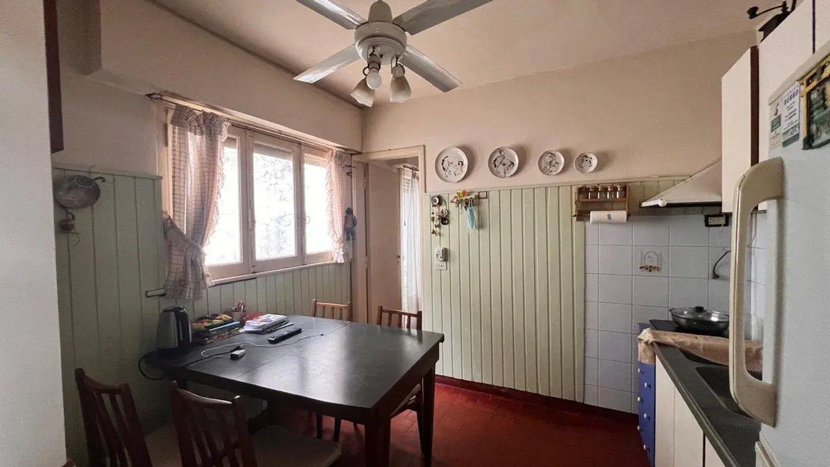 CASA CON LOCAL EN VENTA BERAZATEGUI 2