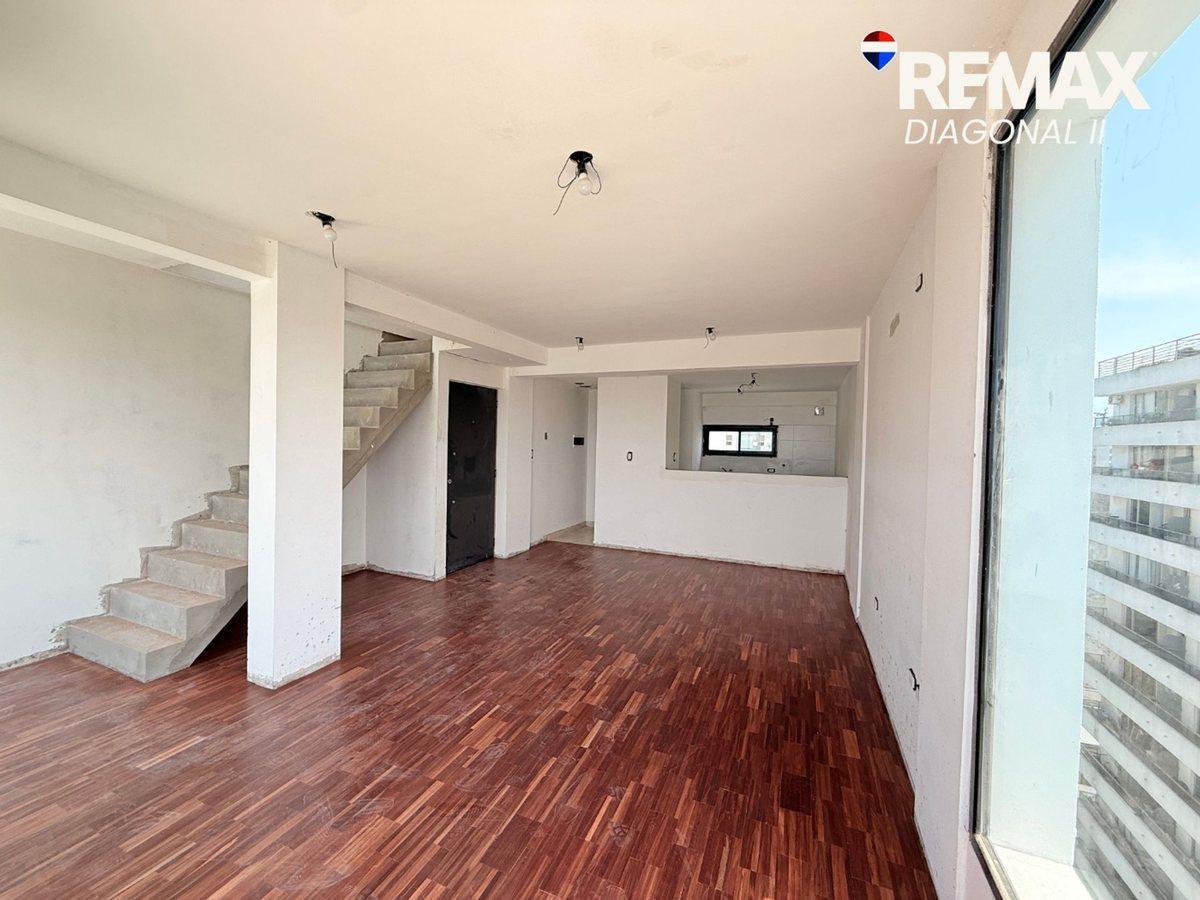 Foto de DEPARTAMENTO DUPLEX EN VENTA LA PLATA, imagen 1