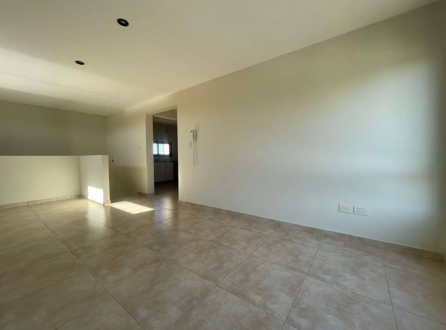 Departamento en ALQUILER 1 dormitorio y cochera 3