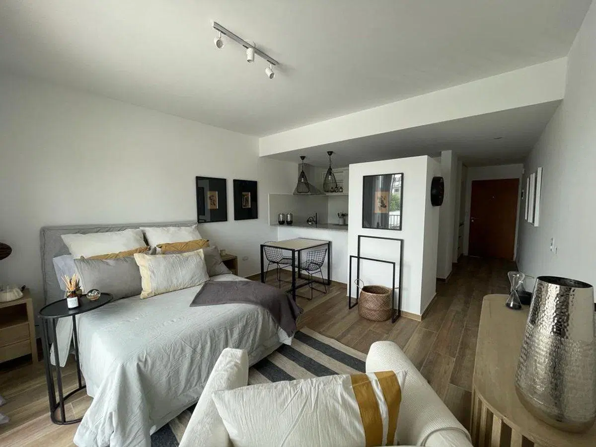 MONOAMBIENTE EN VENTA LA PLATA POZO 8