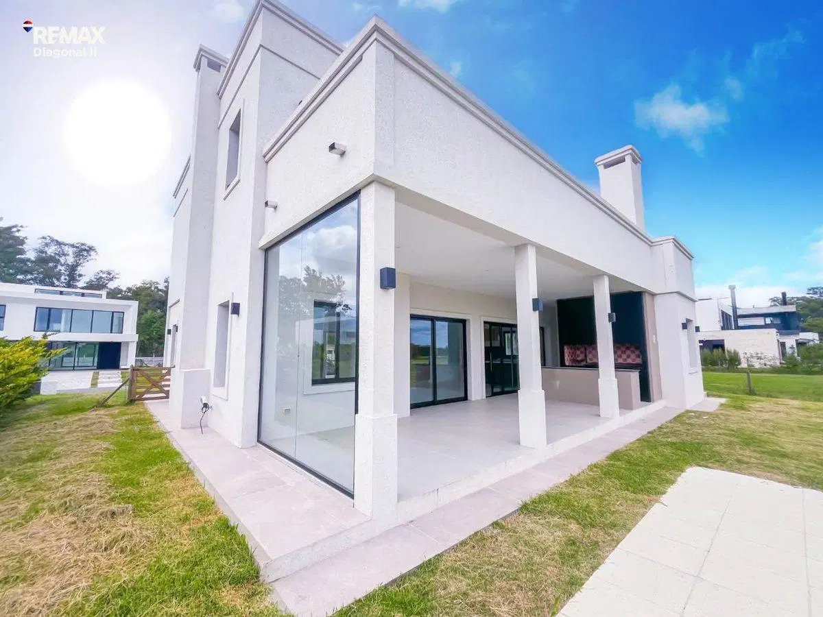 CASA EN VENTA, GREENVILLE, 5 DORM. HUDSON 2
