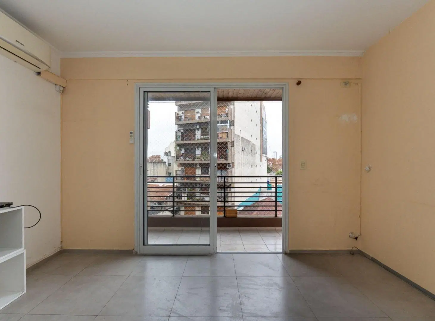 VENTA MONOAMBIENTE DIVISIBLE 41M2 FLORESTA 5