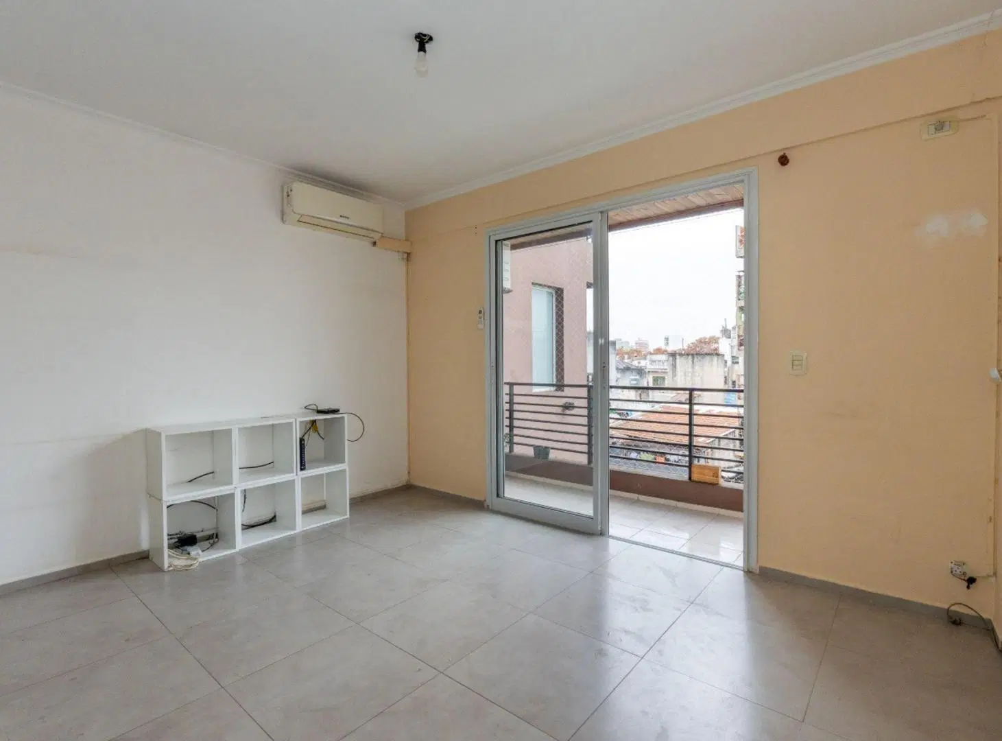 VENTA MONOAMBIENTE DIVISIBLE 41M2 FLORESTA 4