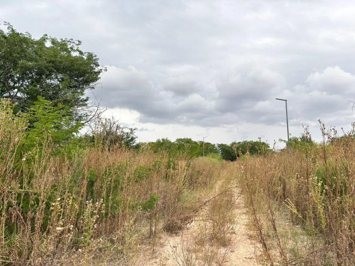 LOTE EN VENTA EN LA PLATA, ESTANCIA CHICA 8