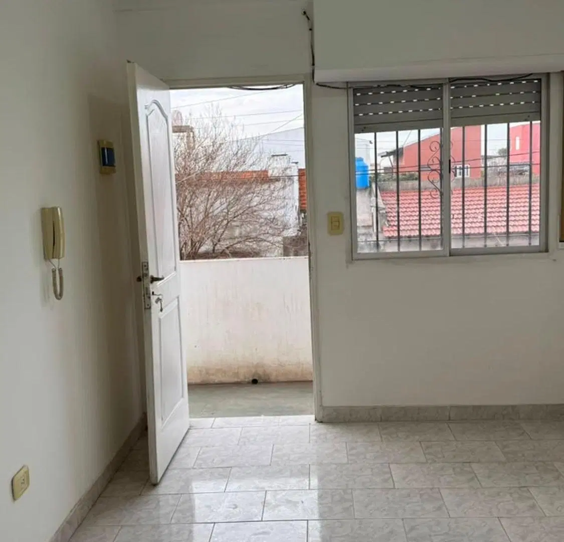 DEPARTAMENTO EN VENTA ZONA FACULTADES 3