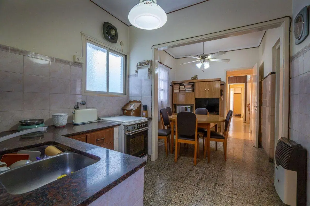 CASA EN VENTA LA PLATA 8