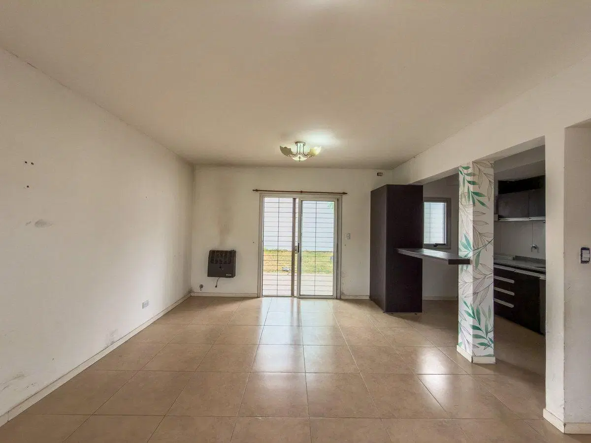 CASA EN VENTA LA PLATA APTO CREDITO 3