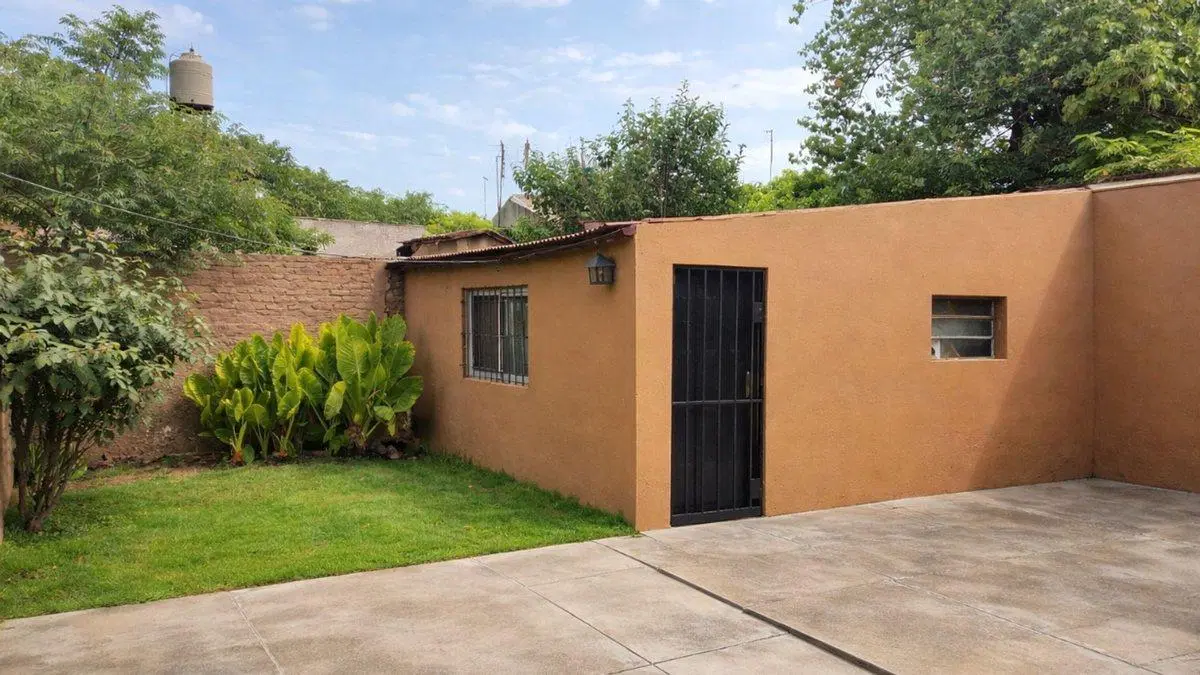 CASA 4 AMBIENTES EN VENTA - SAN FRANCISCO SOLANO 2