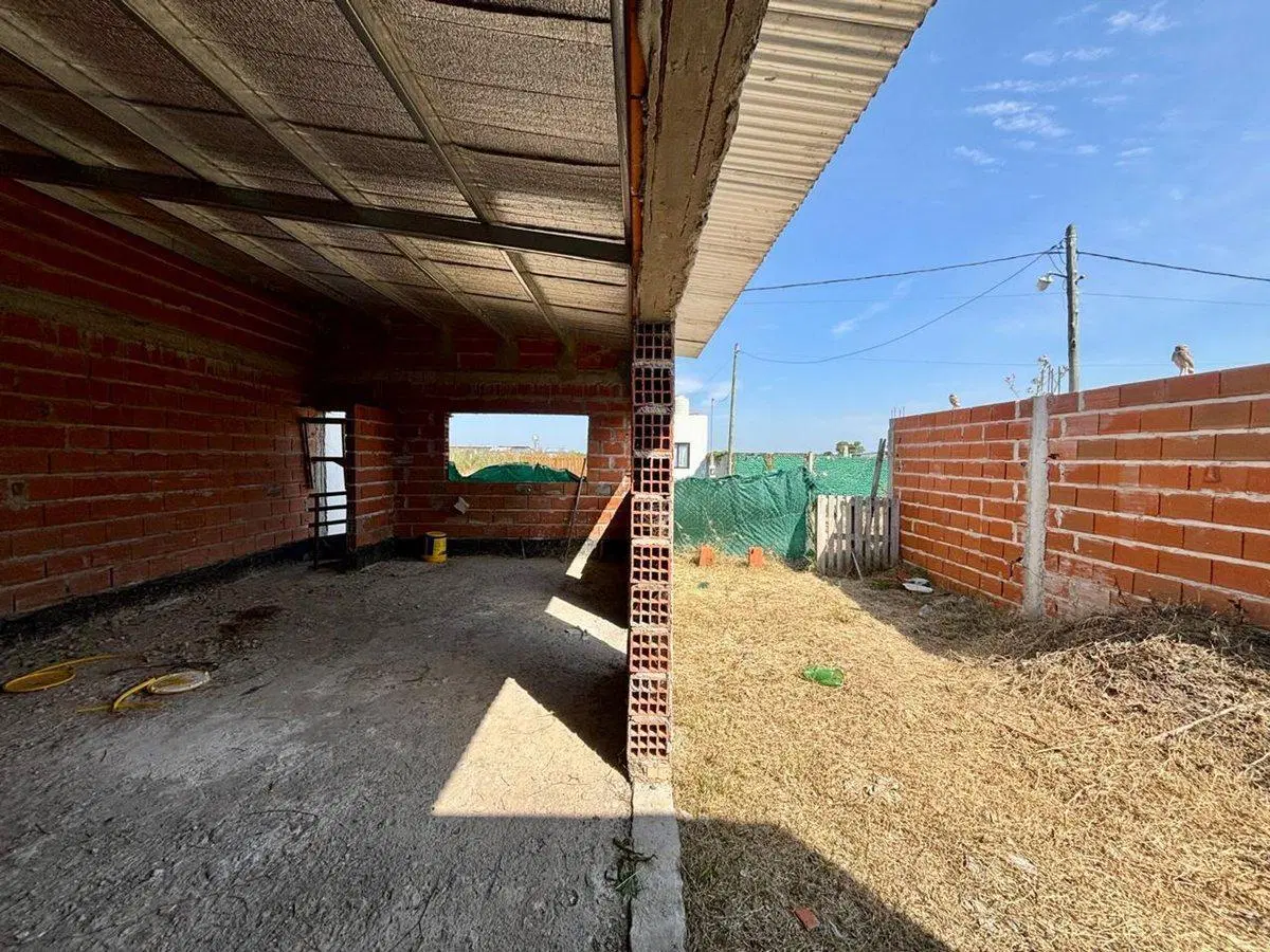 Venta lote con construccion La Plata 8