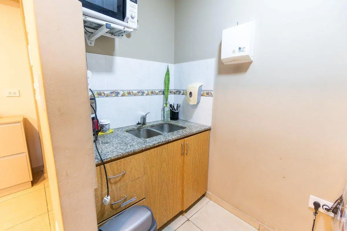 OFICINA EN VENTA EN LA PLATA 8