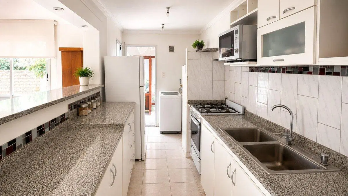 CASA/ PH EN VENTA CNEL. BRANDSEN 3
